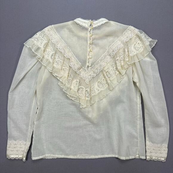 Jessica’s Gunnies Gunne Sax Lace and Crochet Ruffled Cottagecore Blouse - Picture 6 of 8